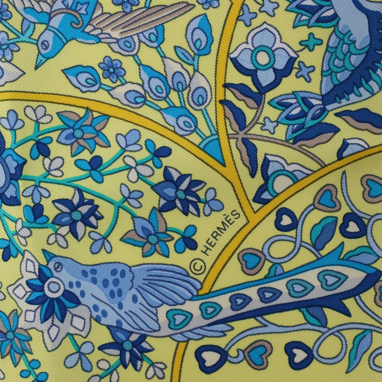 Hermès Carré 90 "Au Pays des Oiseaux Fleurs" Silk handkerchief in Blue Blauw