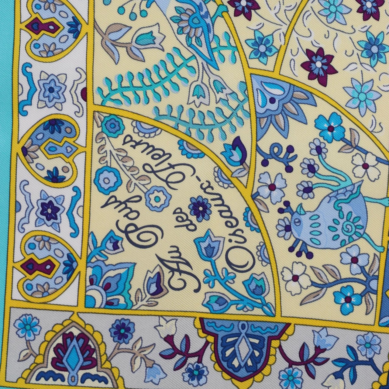 Hermès Carré 90 "Au Pays des Oiseaux Fleurs" Silk handkerchief in Blue Blauw