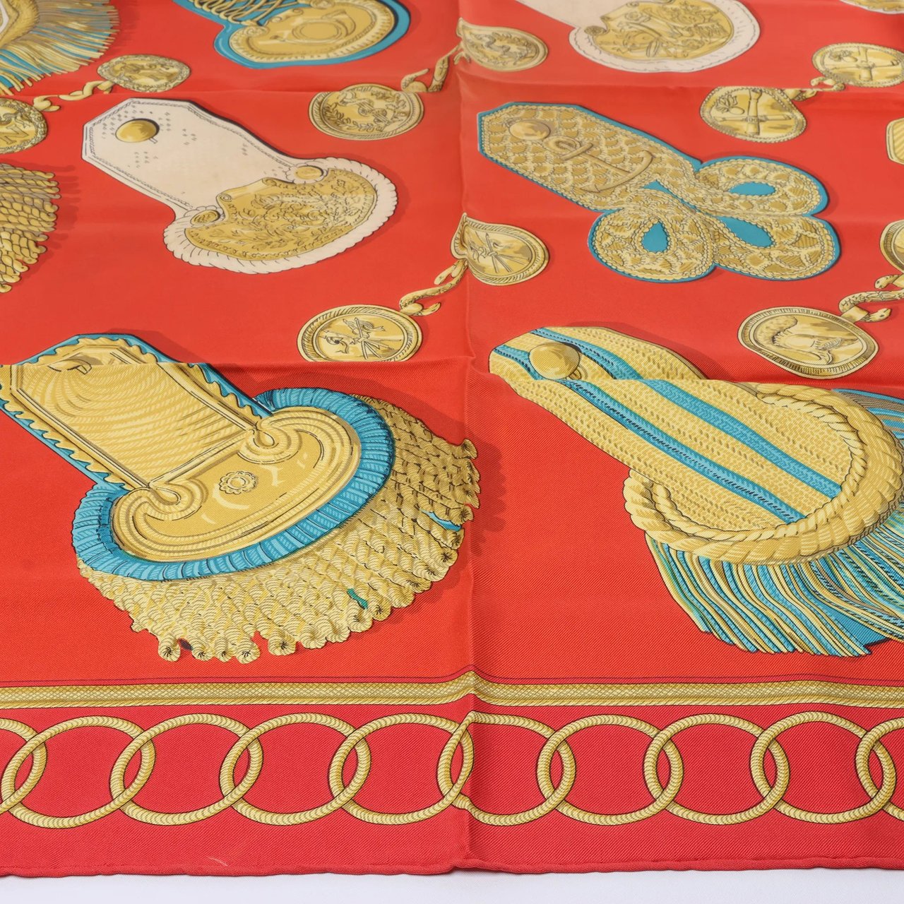 Hermès Carré 90 "Epaulettes" Silk handkerchief in Red Divers