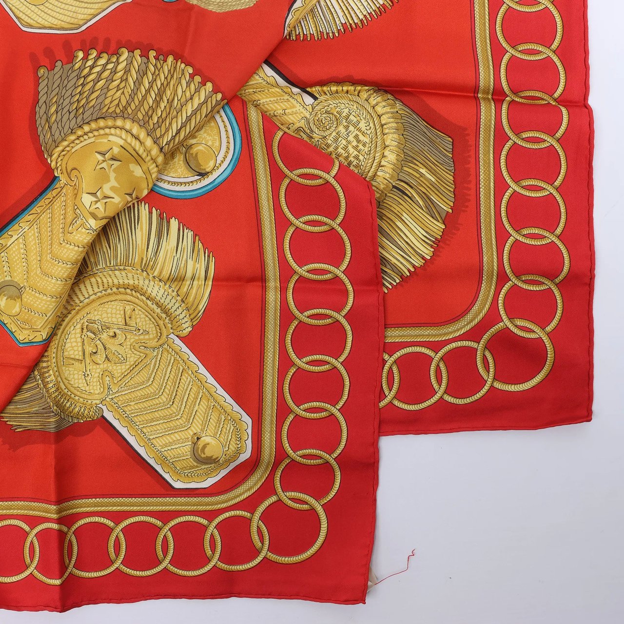 Hermès Carré 90 "Epaulettes" Silk handkerchief in Red Divers