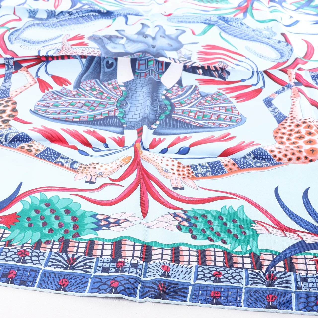 Hermès Carré 90 "LA MARCHE Du ZAMBEZE" Silk handkerchief in Blue Blauw