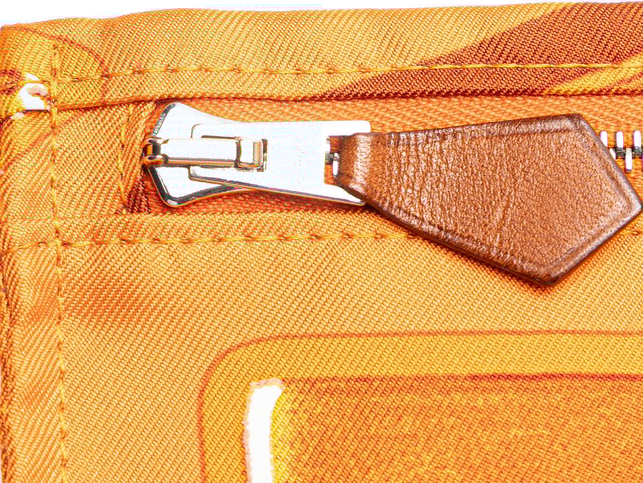 Hermès Vif Argent Silky City 38 Oranje