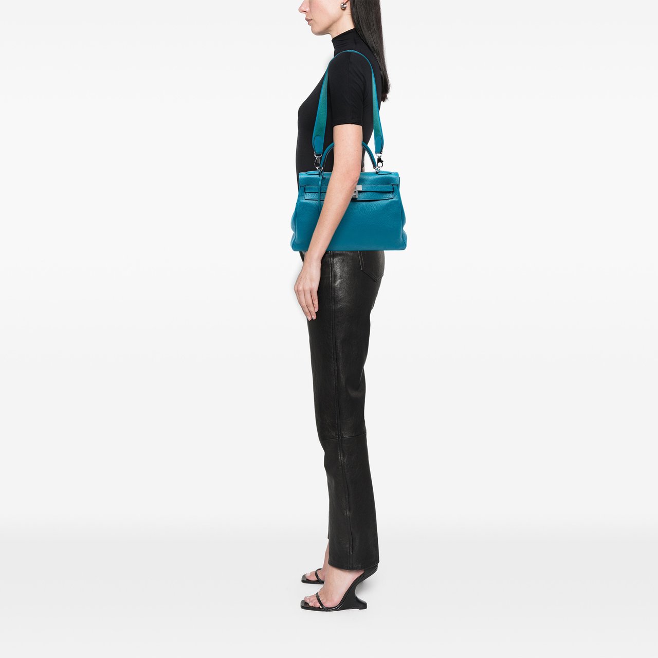 Hermès Togo Amazon Kelly II Retourne 32 Blauw