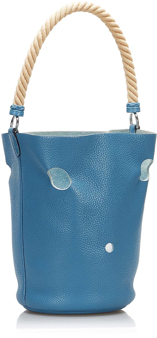 Hermès Clemence Mangeoire Bucket PM Blauw
