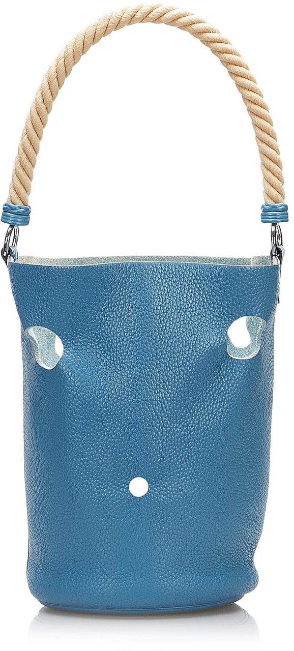 Hermès Clemence Mangeoire Bucket PM Blauw