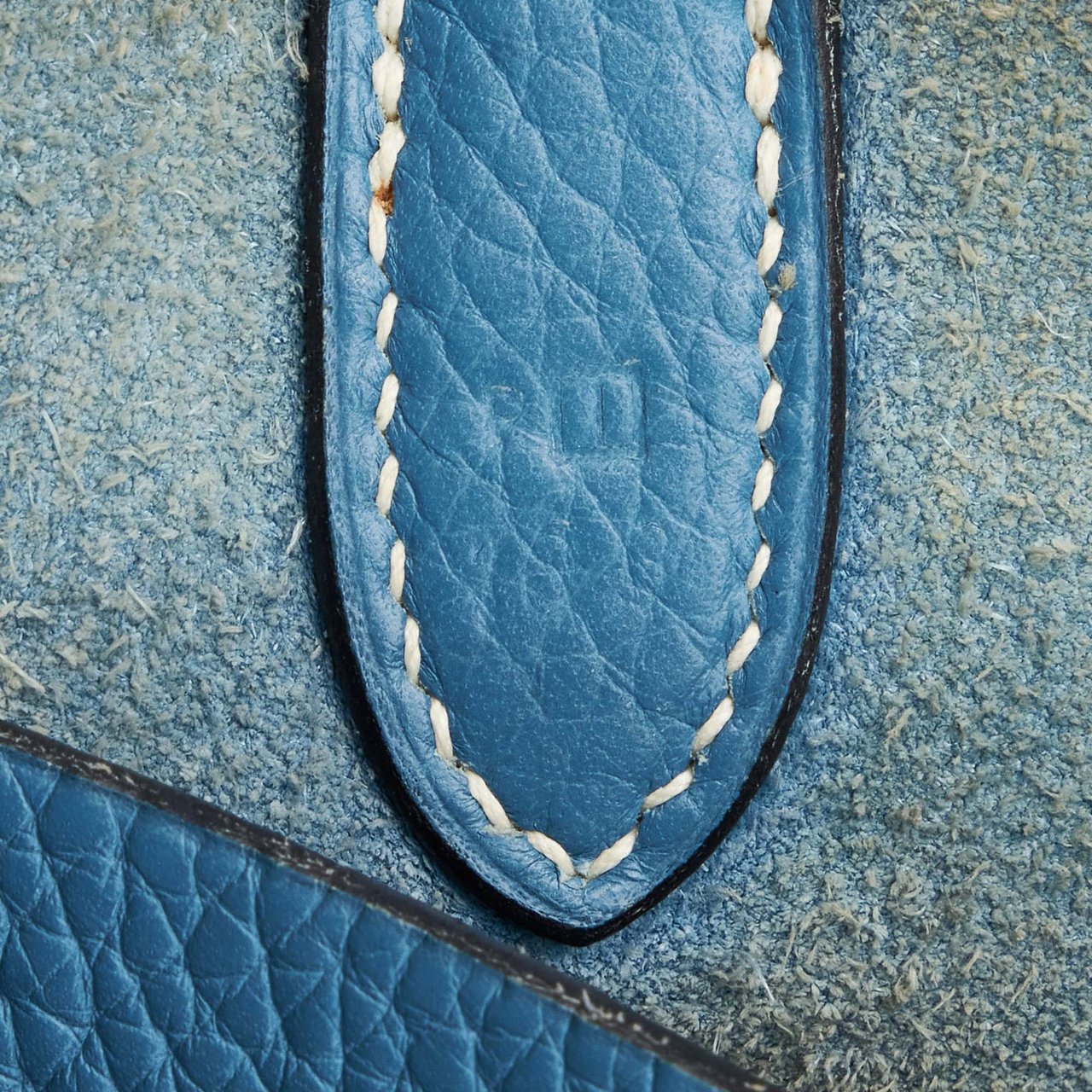 Hermès Clemence Mangeoire Bucket PM Blauw