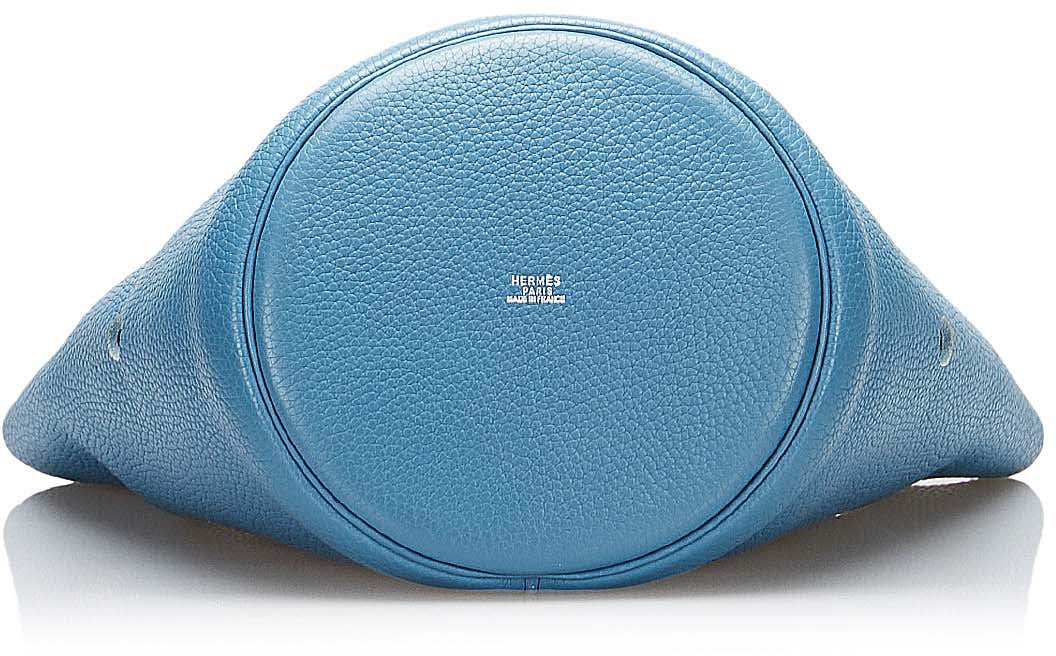 Hermès Clemence Mangeoire Bucket PM Blauw