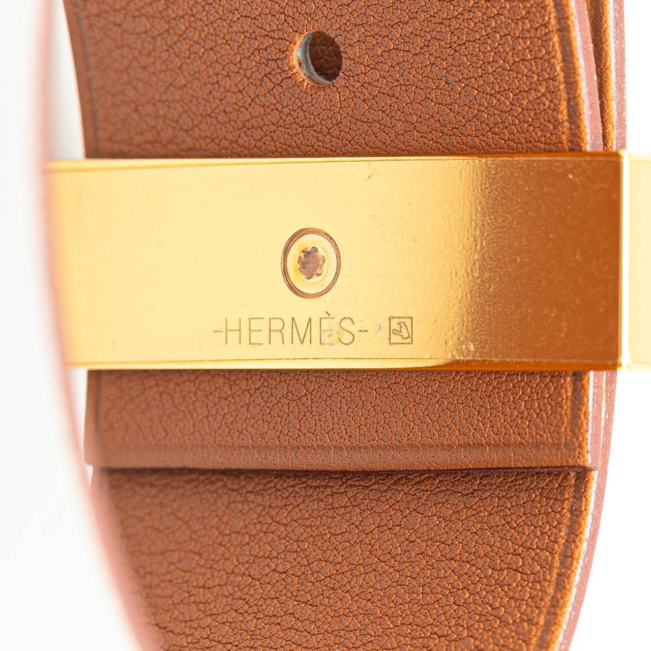 Hermès Bicolor Epsom Reversible Illusion Bracelet MM Wit
