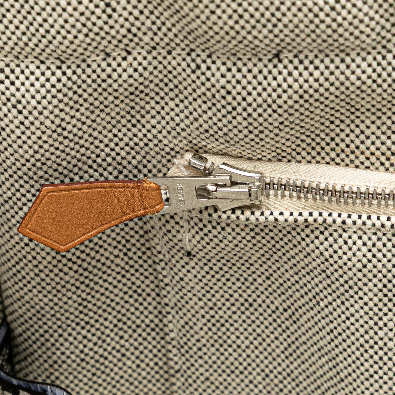 Hermès Canvas Fourre Tout MM Grijs
