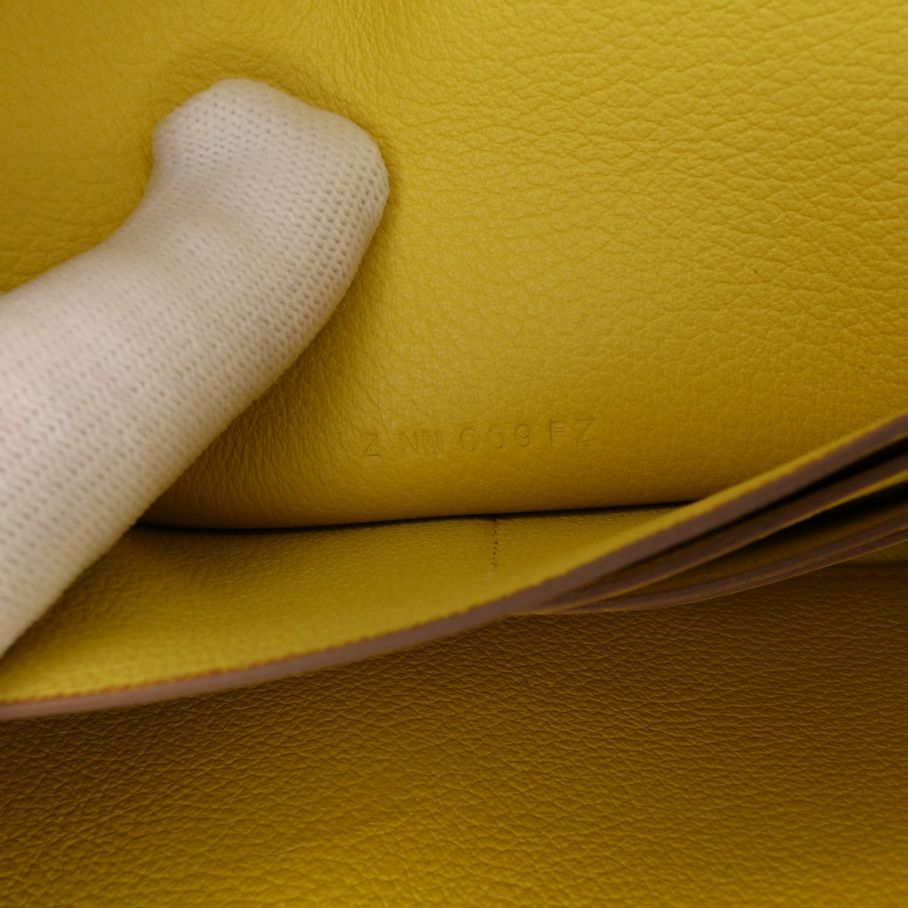 Hermès Evercolor Constance Wallet To Go Geel