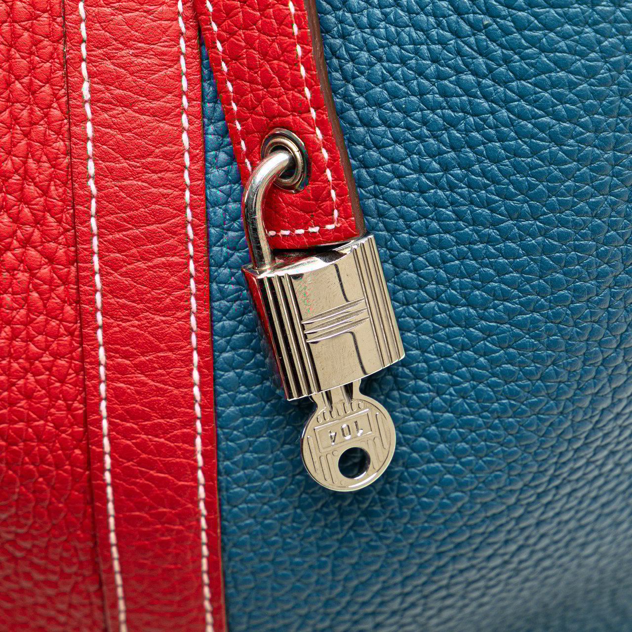Hermès Bicolor Clemence Picotin Lock 22 Blauw