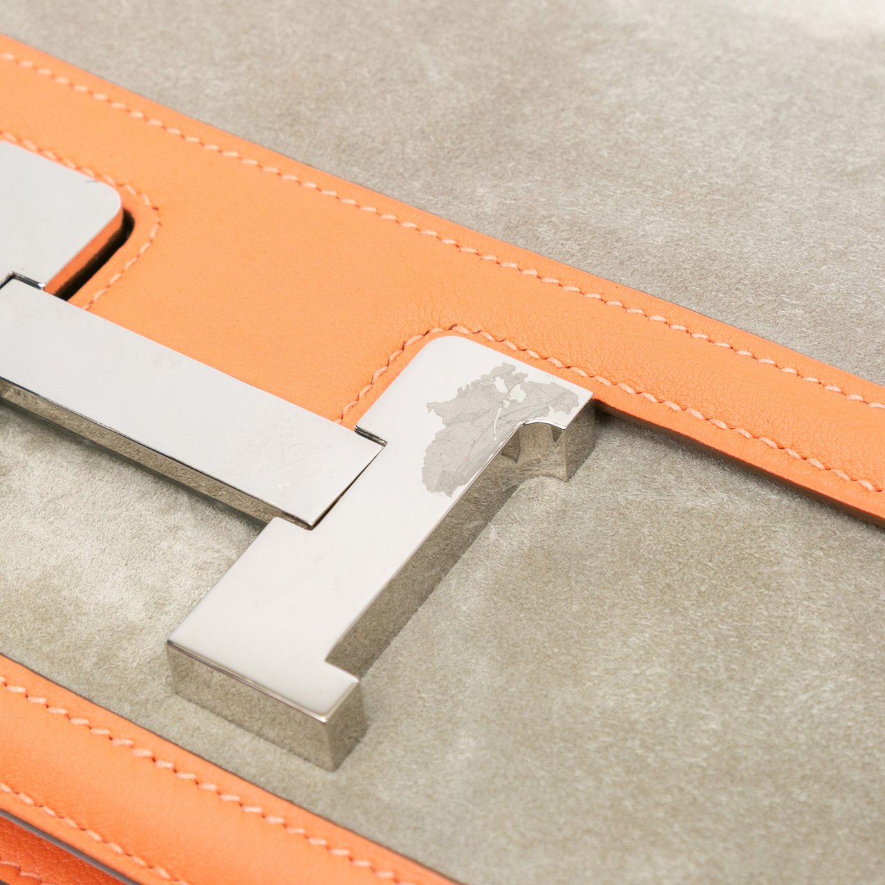 Hermès Doblis and Swift Constance 24 Grijs