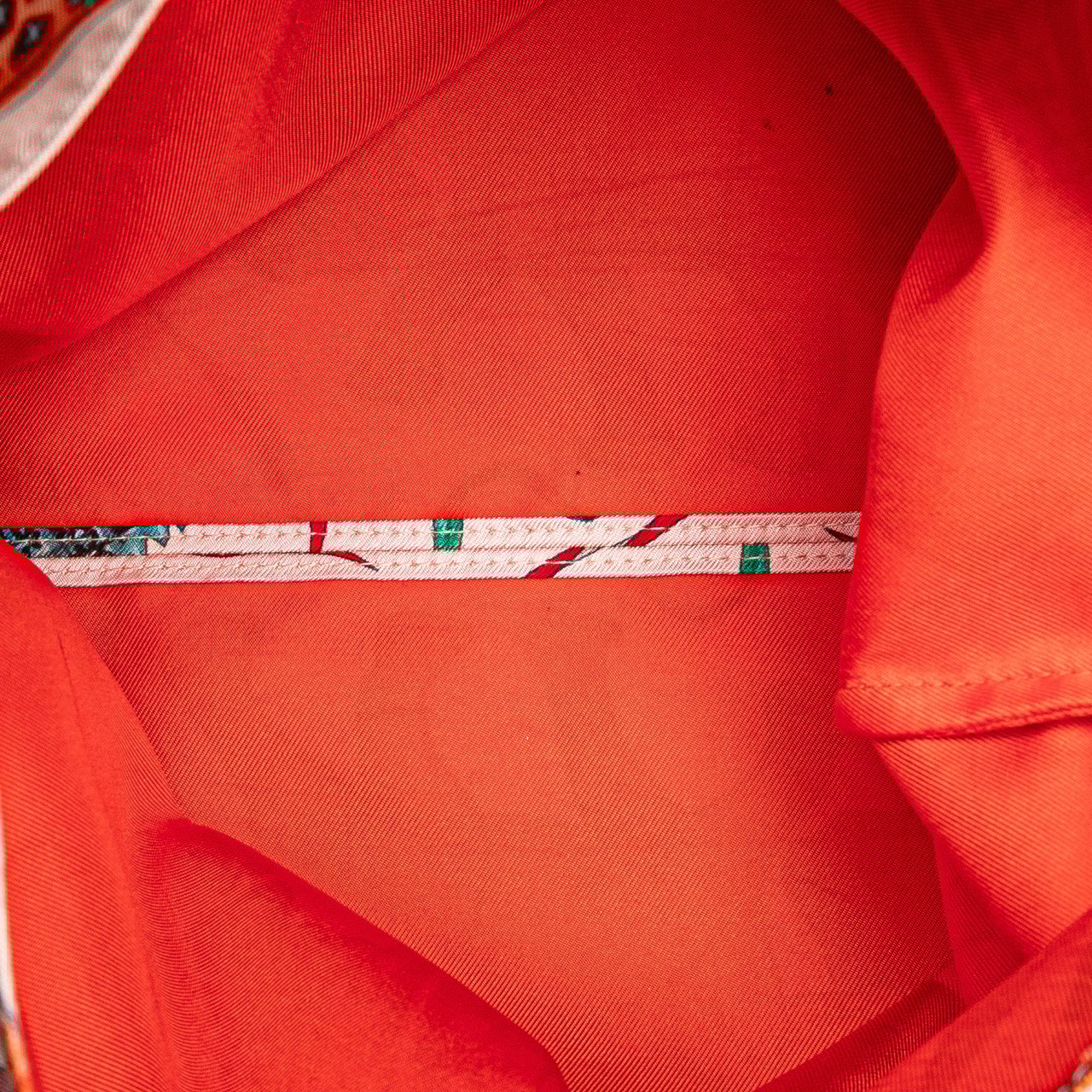 Hermès Silk La Marche Du Zambeze Silky City 33 Roze