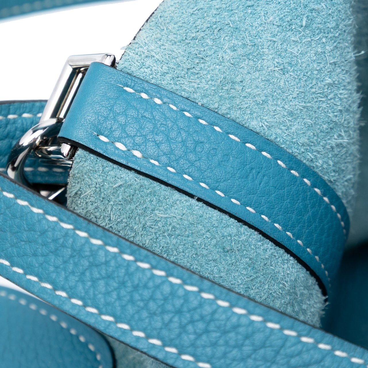 Hermès Clemence Picotin Lock 18 Blauw