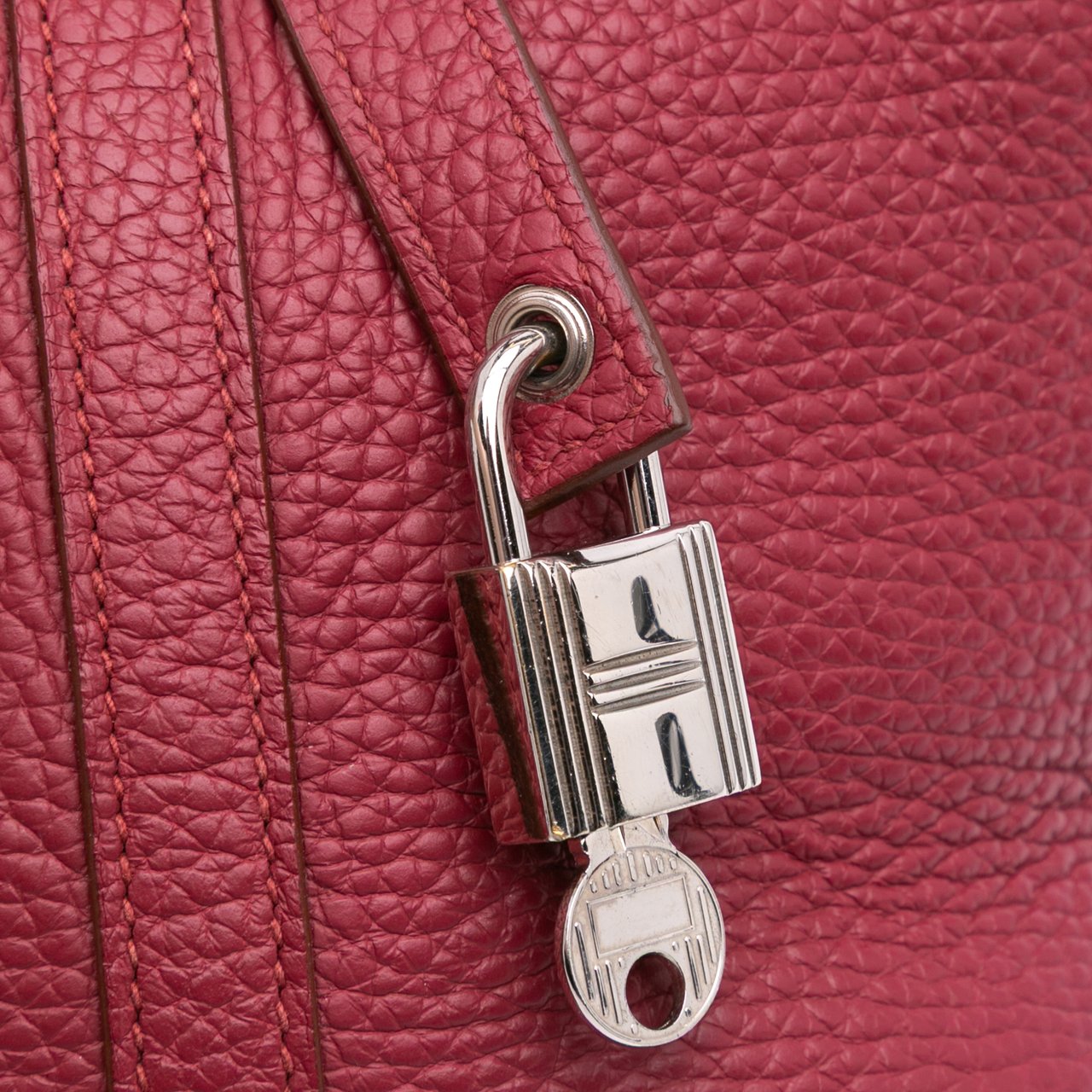 Hermès Clemence Picotin Lock 18 Rood
