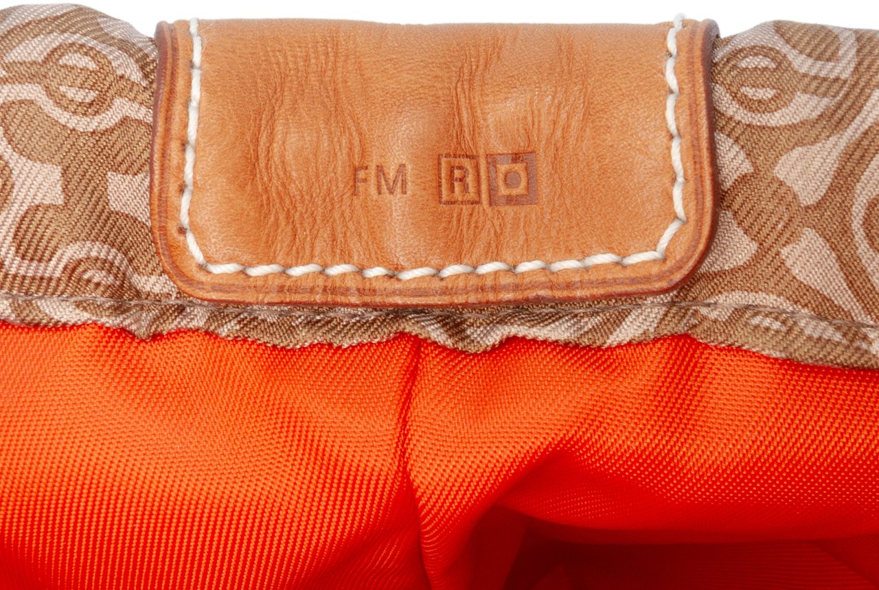 Hermès Silk Carre en Cravates Fourbi 20 Insert Pouch Bruin