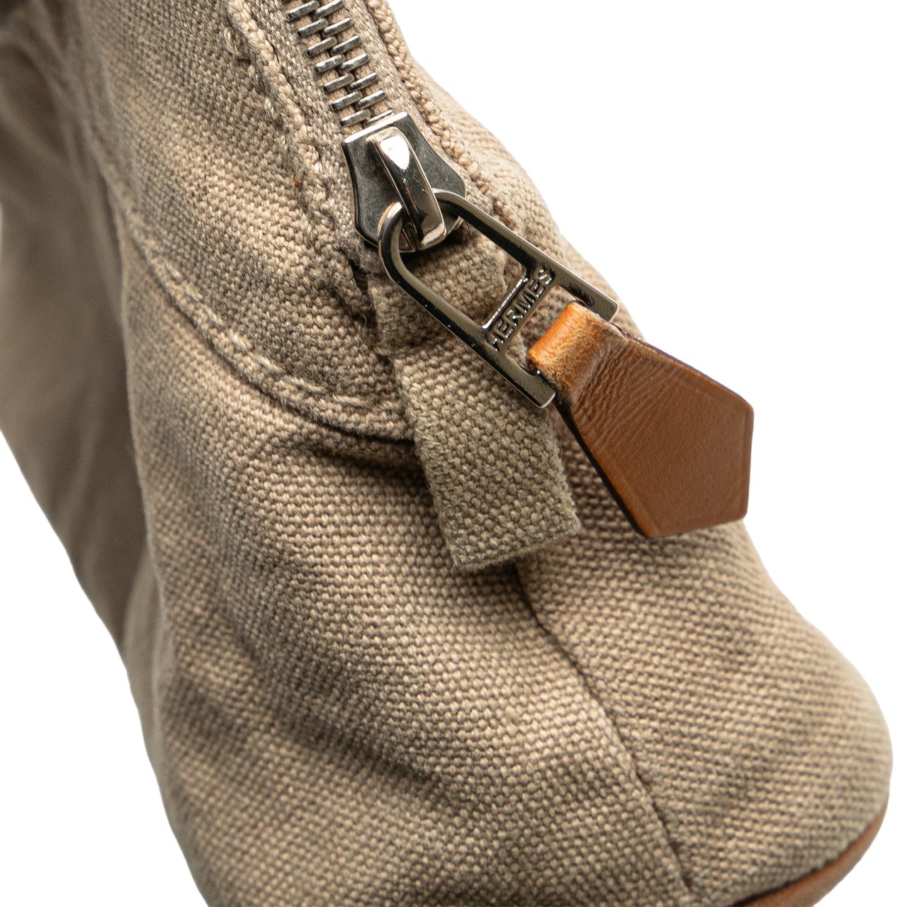 Hermès Mini Canvas Bolide Case Bruin