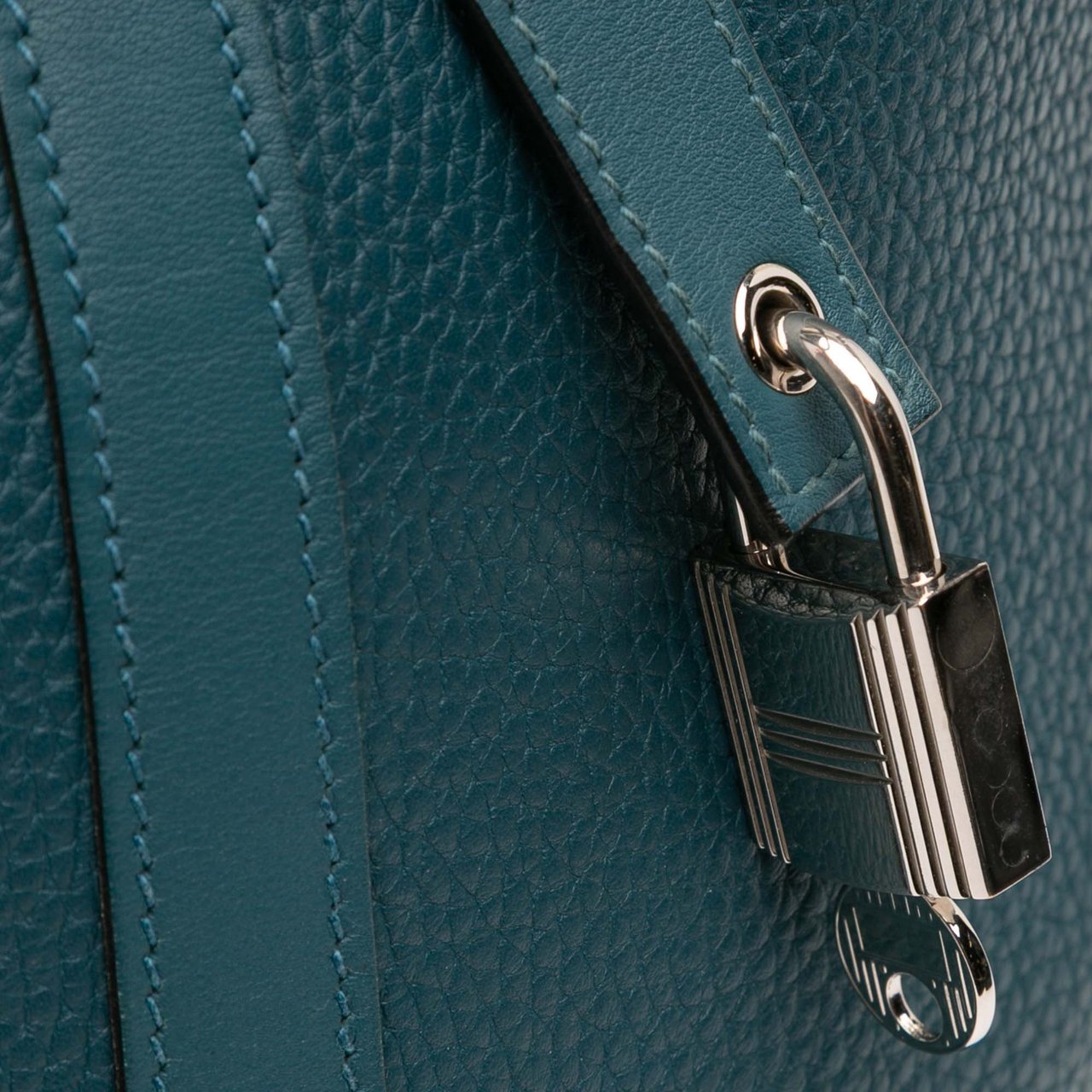Hermès Clemence Picotin Lock 26 Blauw