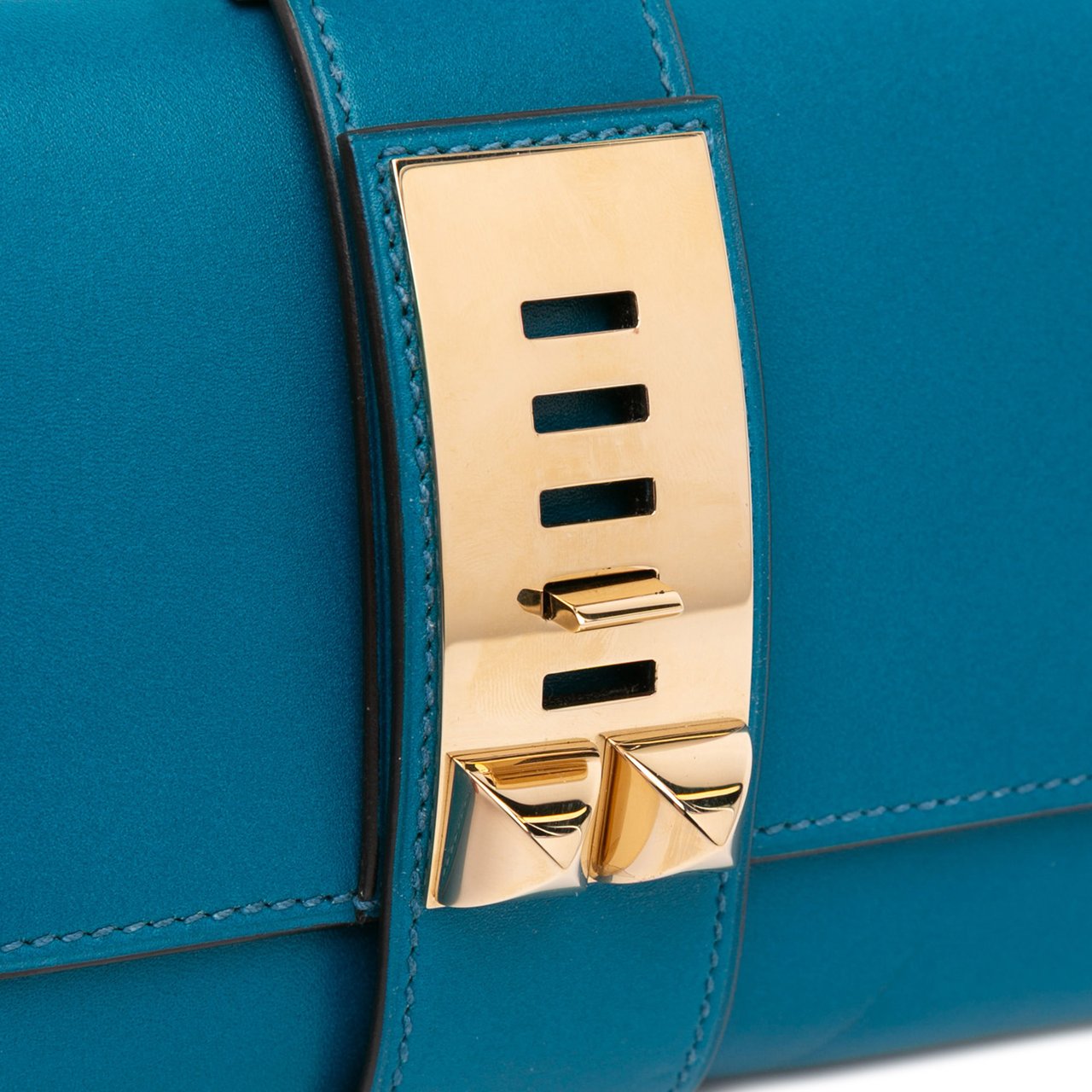 Hermès Tadelakt Medor Clutch 23 Blauw