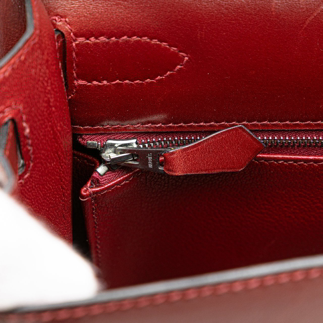 Hermès Box Calf Kelly II Sellier 28 Rood