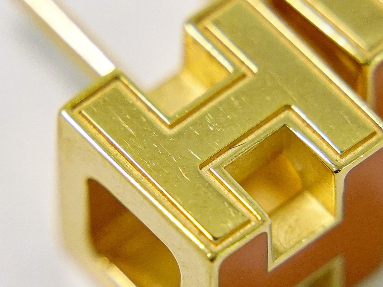 Hermès Hermes Cage d'H Stud Earrings Plated Metal with Enamel Goud