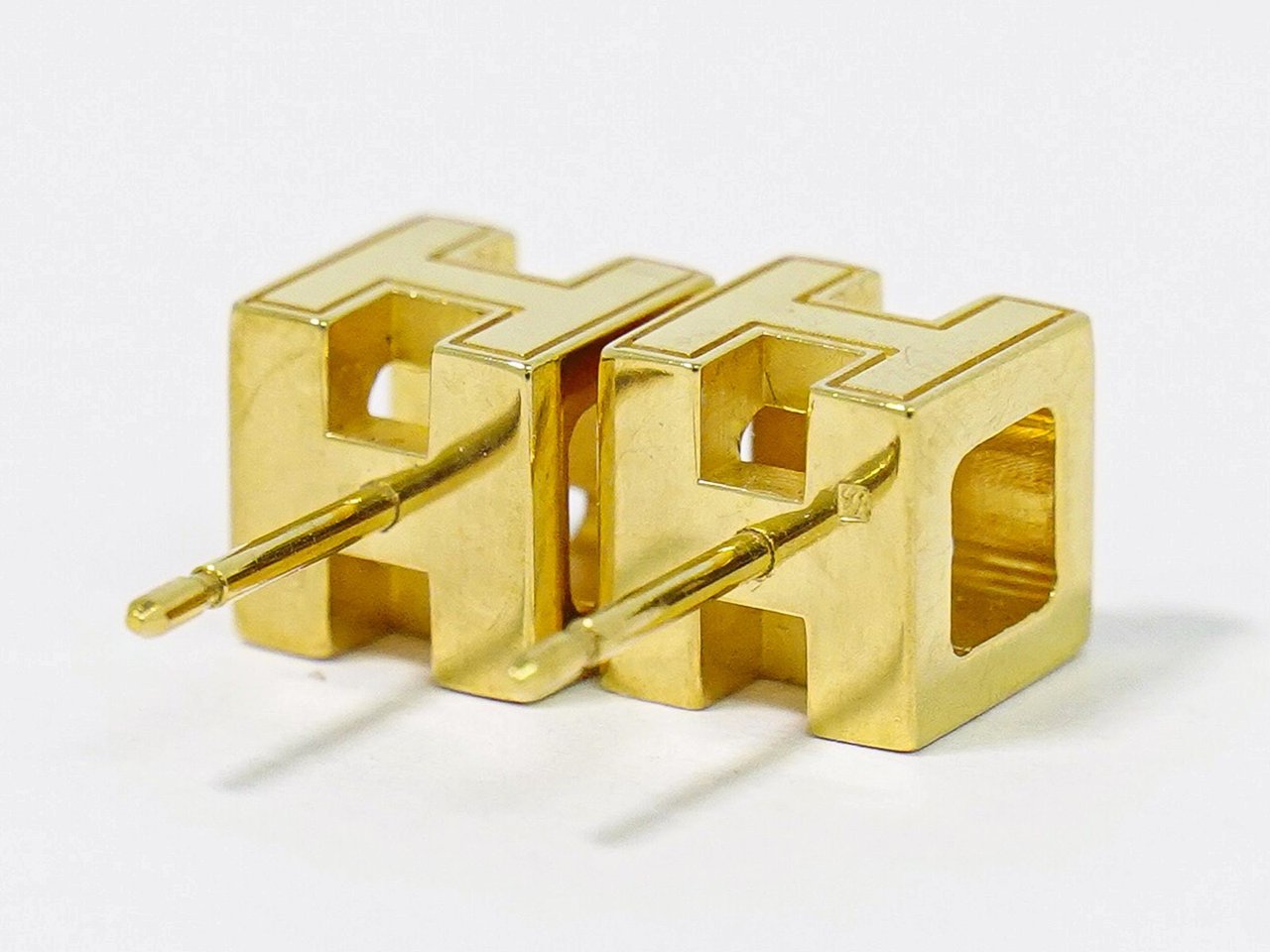 Hermès Hermes Cage d'H Stud Earrings Plated Metal with Enamel Goud