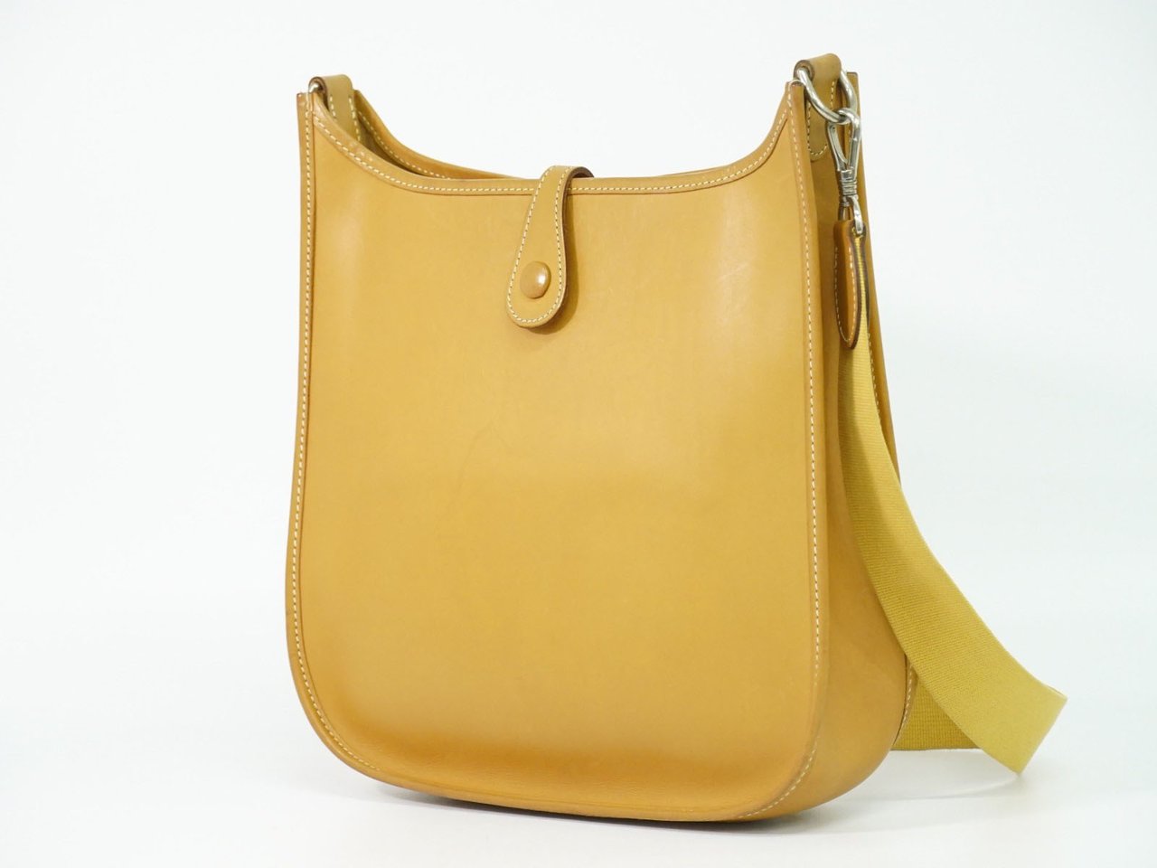 Hermès Hermes Evelyne Bag Gen I Courchevel GM Bruin