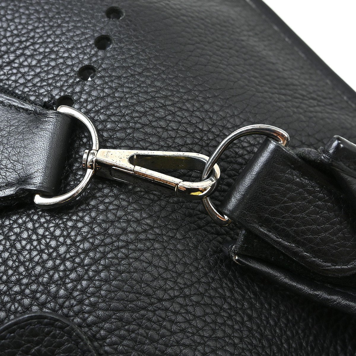 Hermès Hermes Evelyne Bag Gen II Clemence PM Zwart