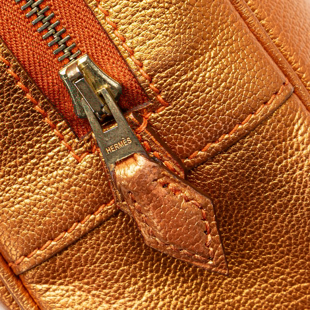 Hermès Metallic Chevre Coromandel Plume Elan 28 Oranje
