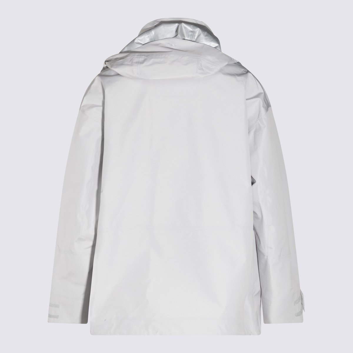 Herno Light-Colored Minimalist Jacket With High Collar And Zipper Closure Wit