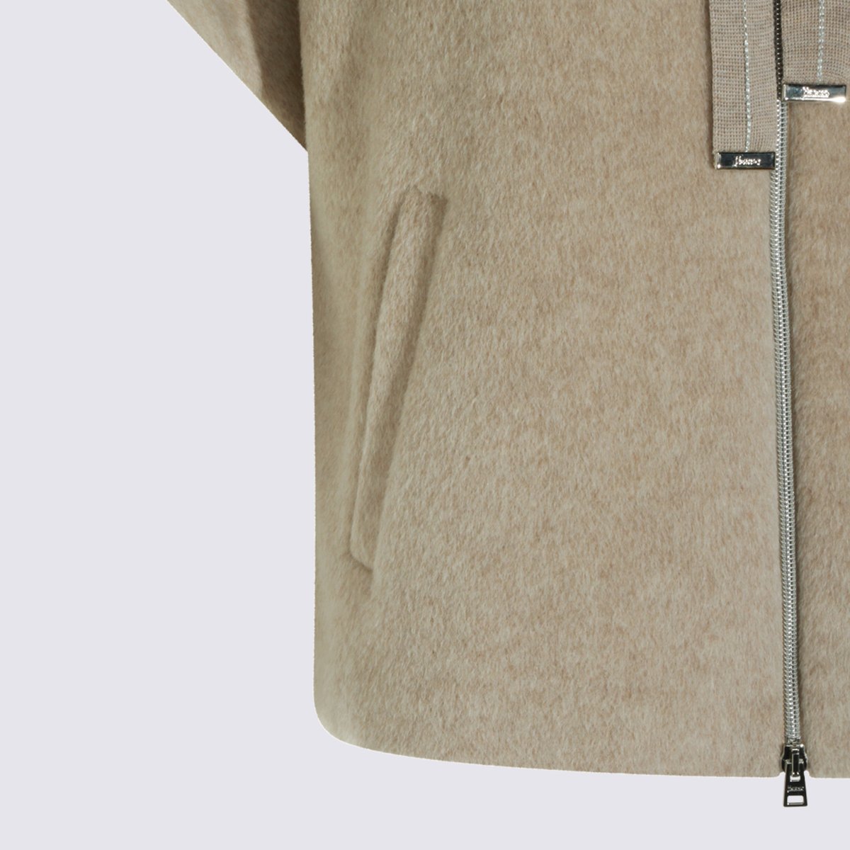Herno Boxy Short Sleeve Coat With Ribbed High Collar Grijs