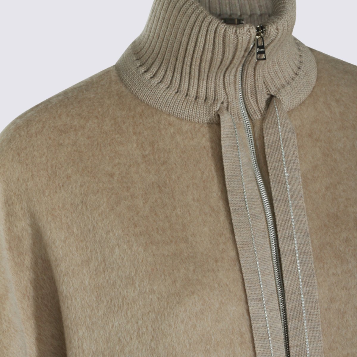 Herno Boxy Short Sleeve Coat With Ribbed High Collar Grijs