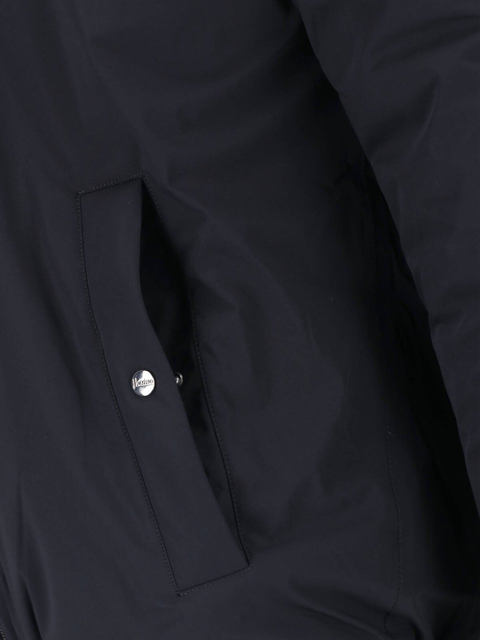 Herno Black Resort 4-Way Nylon Hoodie Zwart