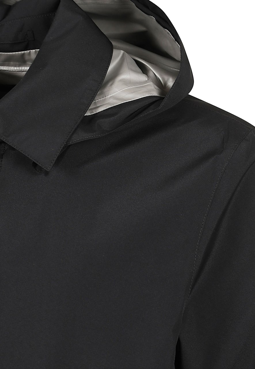 Herno Technical Hooded Performance Raincoat Zwart