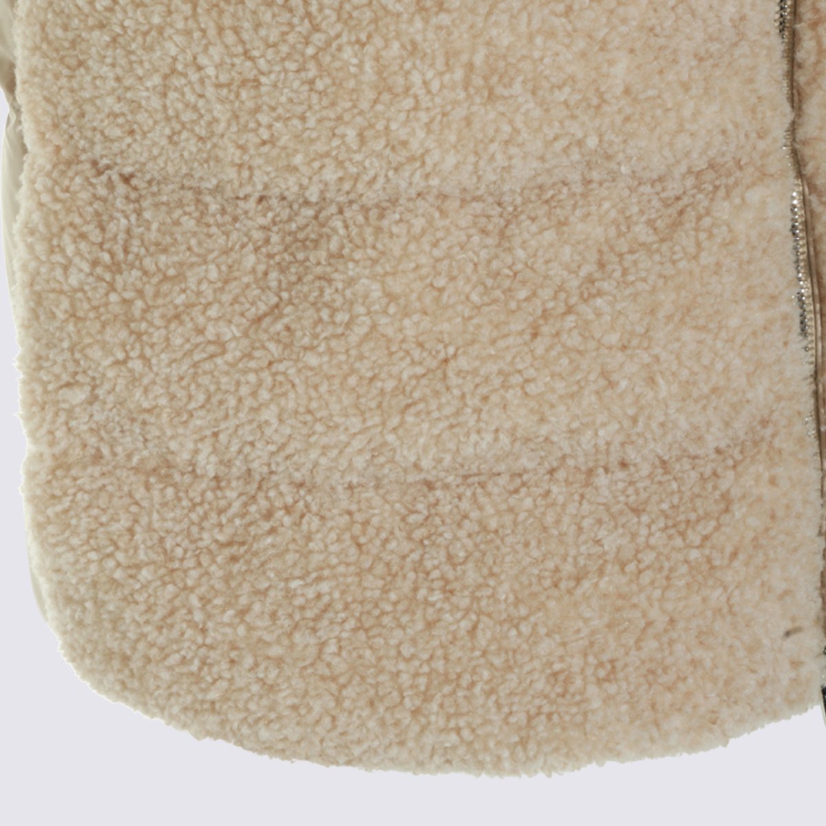 Herno Sleeveless Plush-Textured Jacket With High Collar And Quilted Back Neutraal