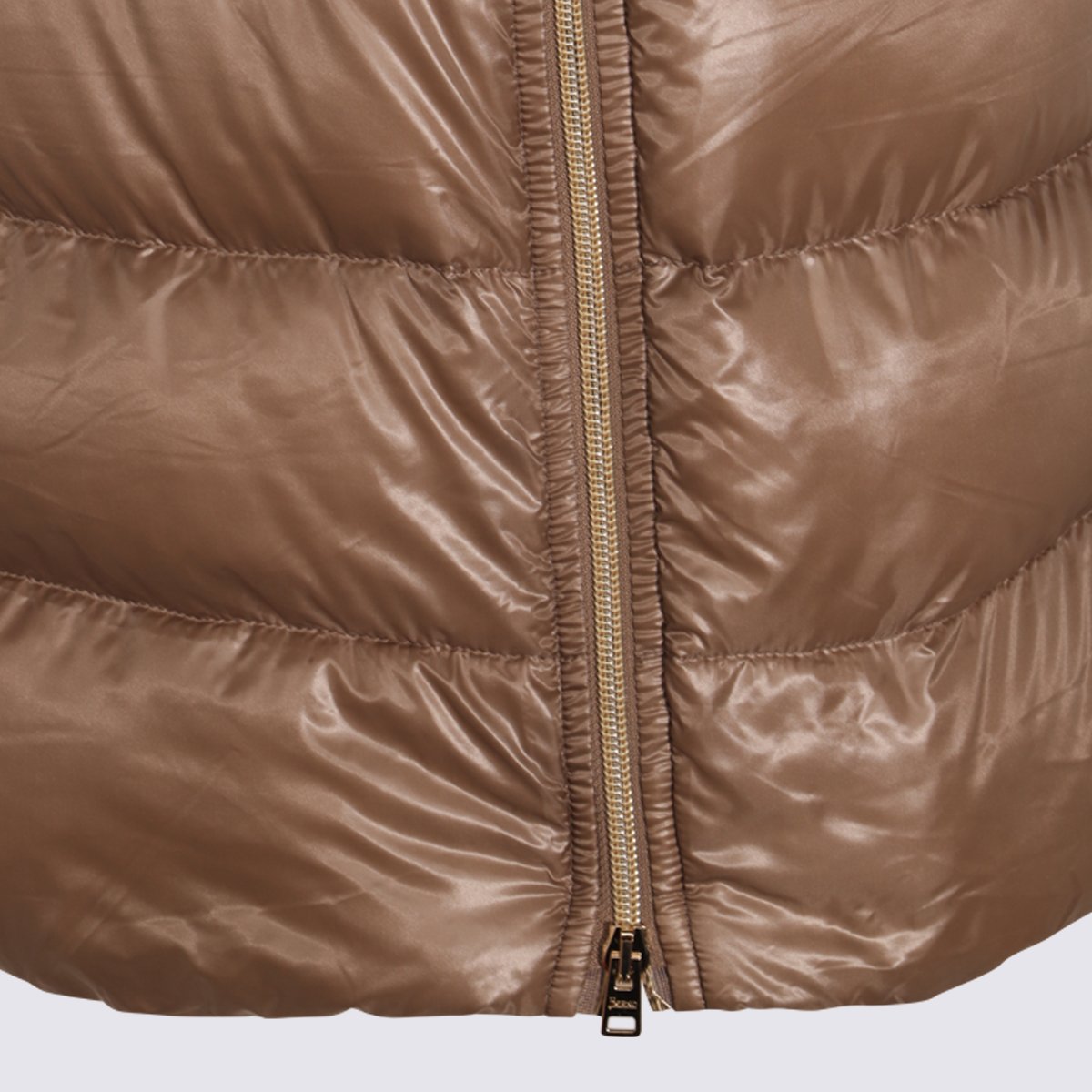 Herno Quilted Brown Jacket With Oversized Collar And Flared Hem Bruin
