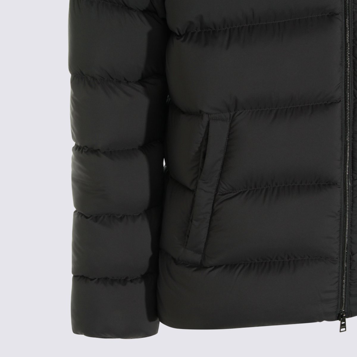 Herno Horizontal Quilted Black Puffer Jacket With Detachable Hood Zwart