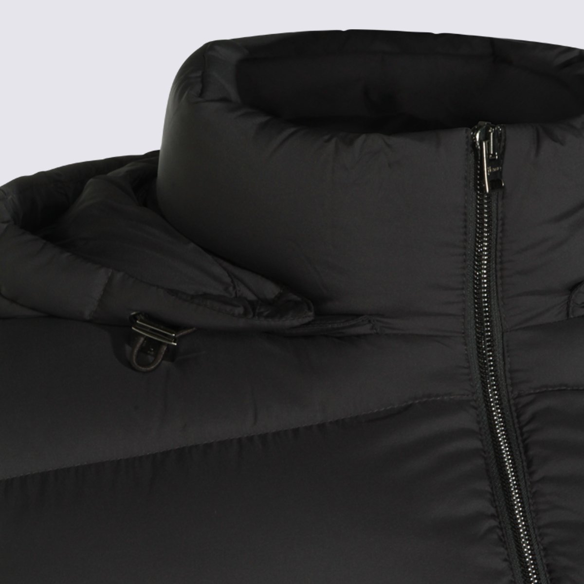 Herno Horizontal Quilted Black Puffer Jacket With Detachable Hood Zwart