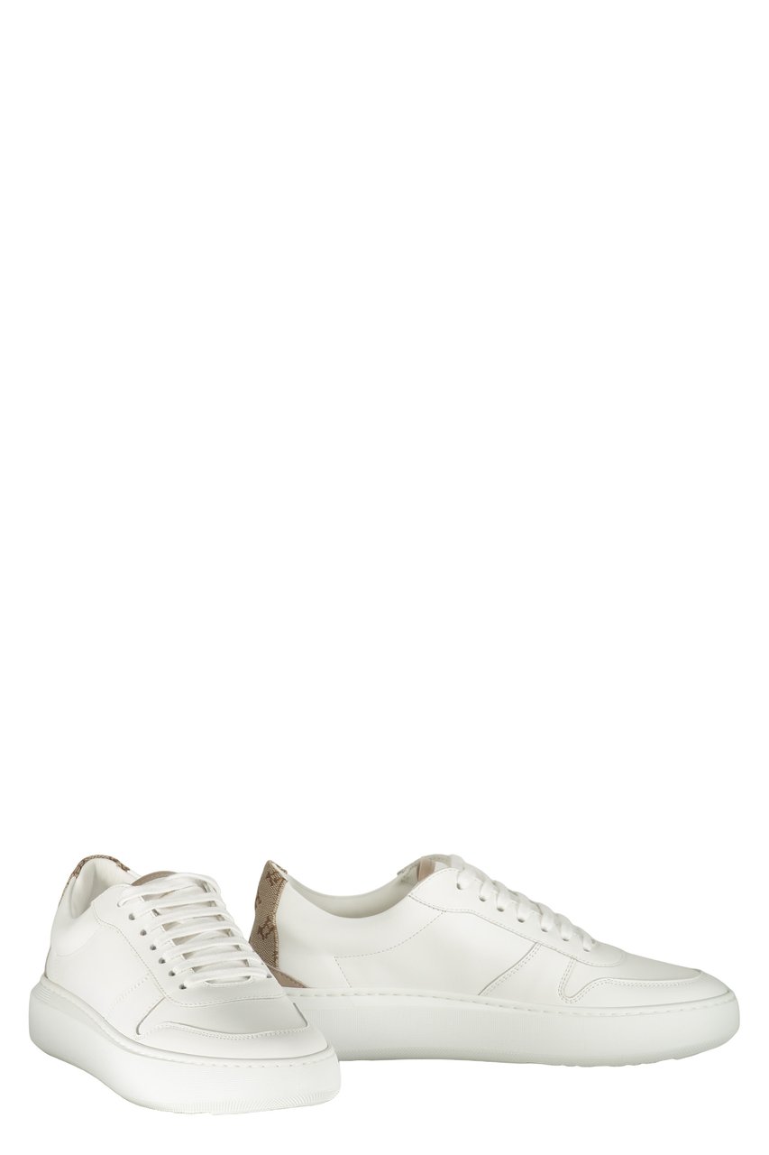 Herno Minimalist white sneaker with stylish details Wit