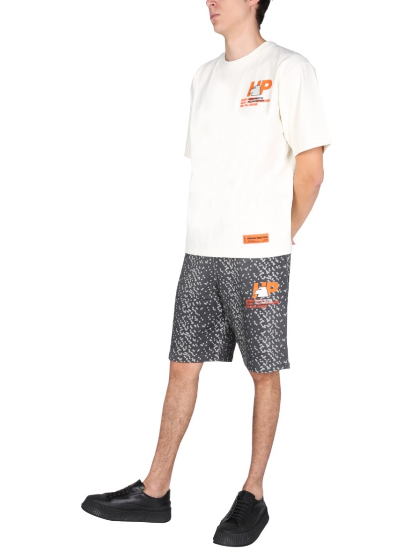 Heron Preston Bermuda Shorts With Front Logo Accents Grijs