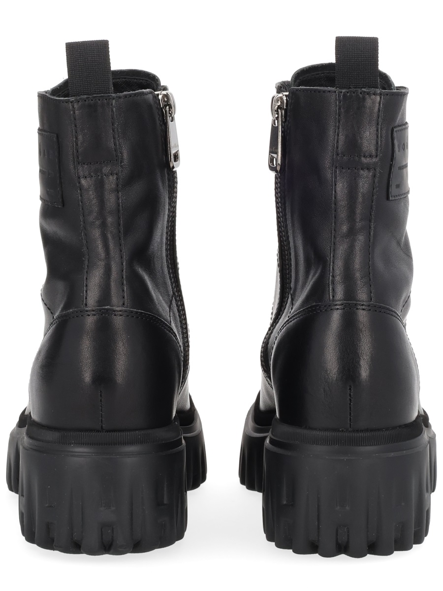 HOGAN Chunky Black Lace-up Boots with Ridged Sole Zwart