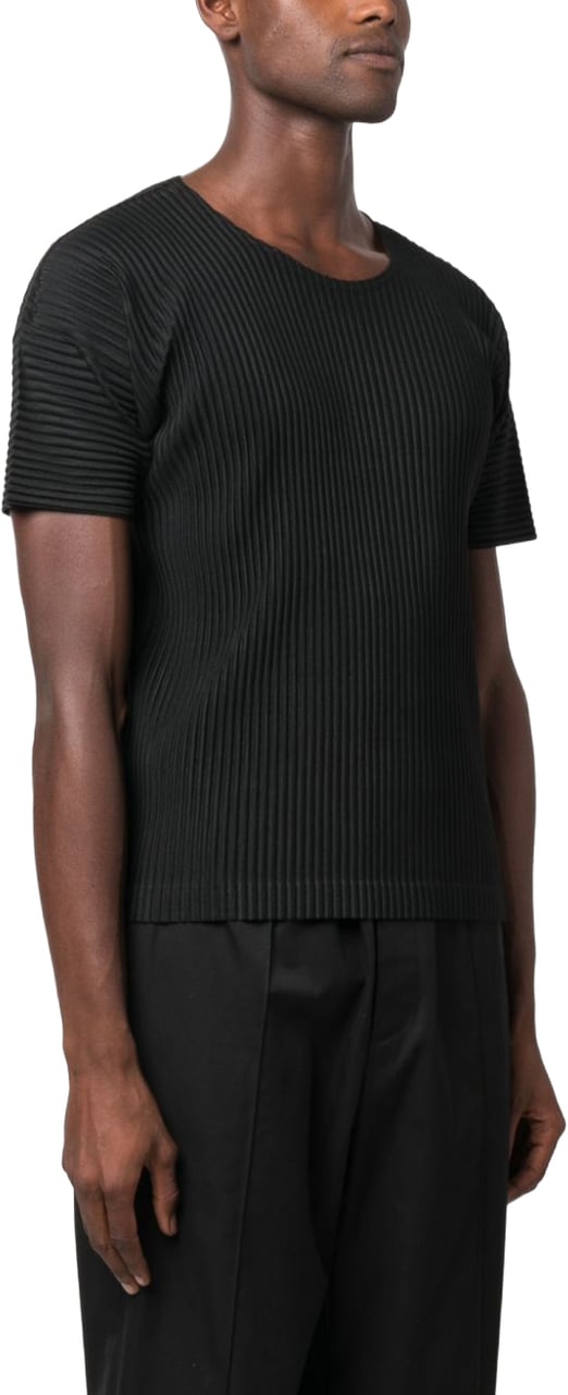 HOMME PLISSÉ ISSEY MIYAKE T-Shirts And Polos Black Zwart