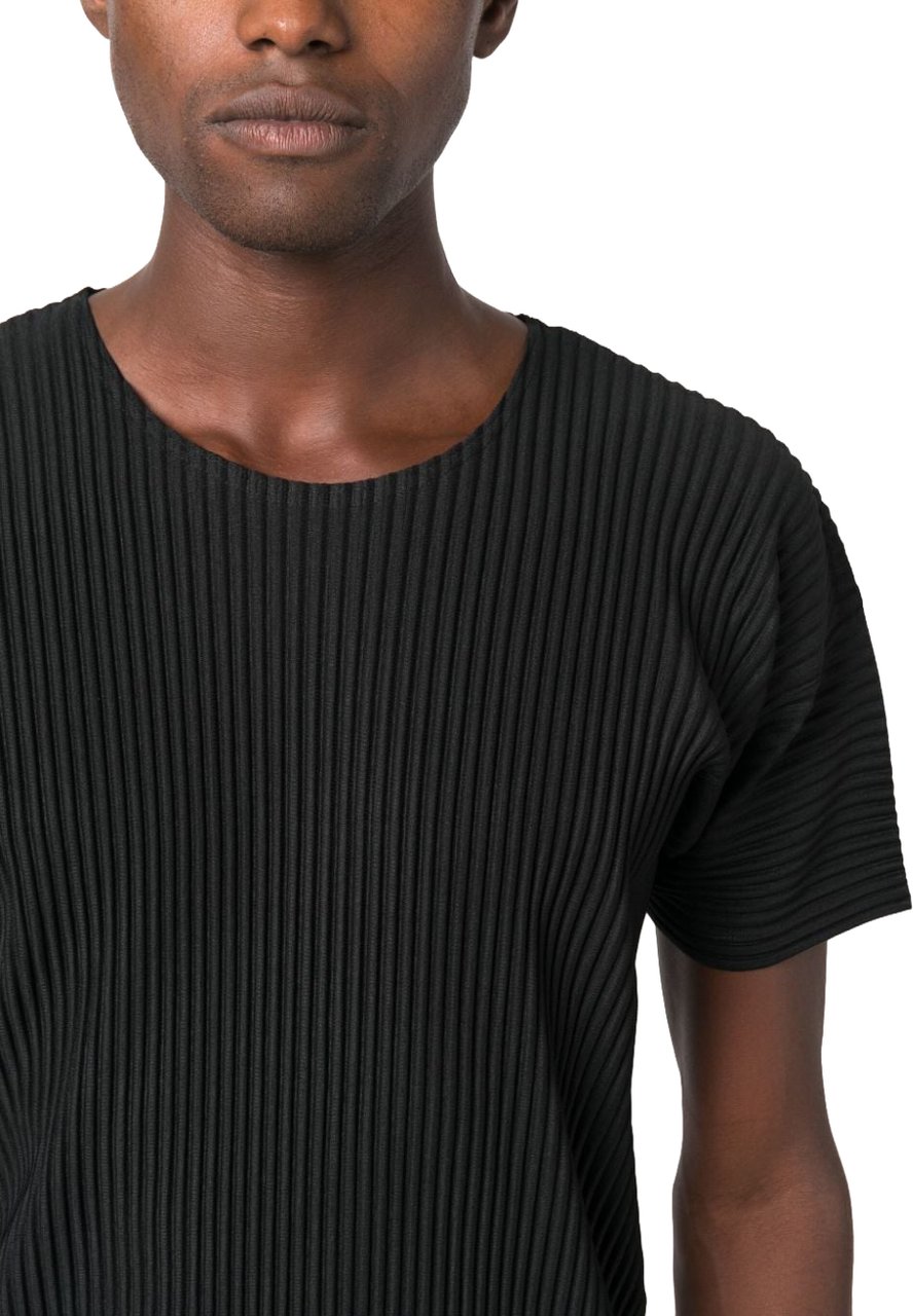 HOMME PLISSÉ ISSEY MIYAKE T-Shirts And Polos Black Zwart