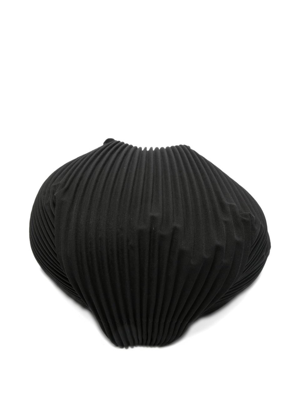 HOMME PLISSÉ ISSEY MIYAKE Textured Pleated Curved Brim Hat Zwart