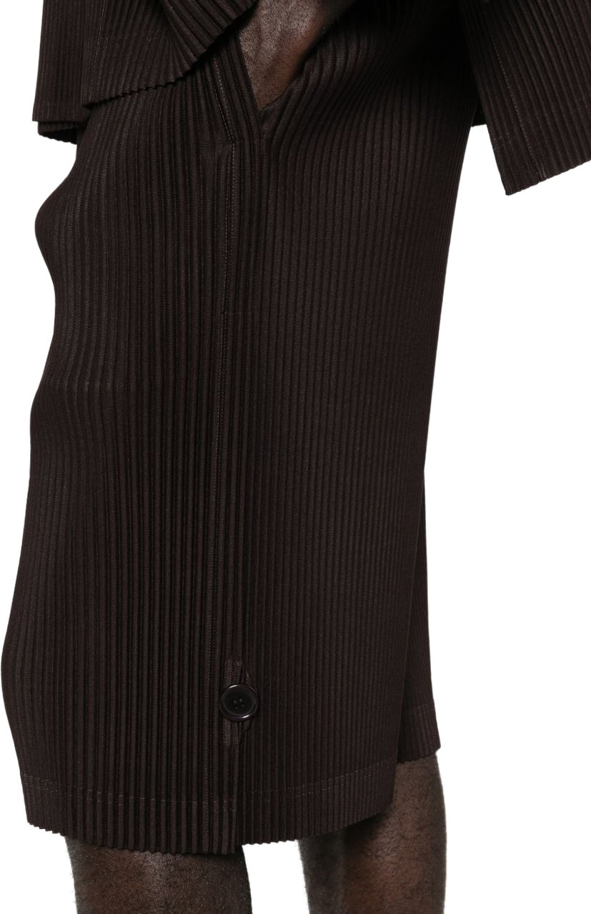 HOMME PLISSÉ ISSEY MIYAKE Trousers Bruin