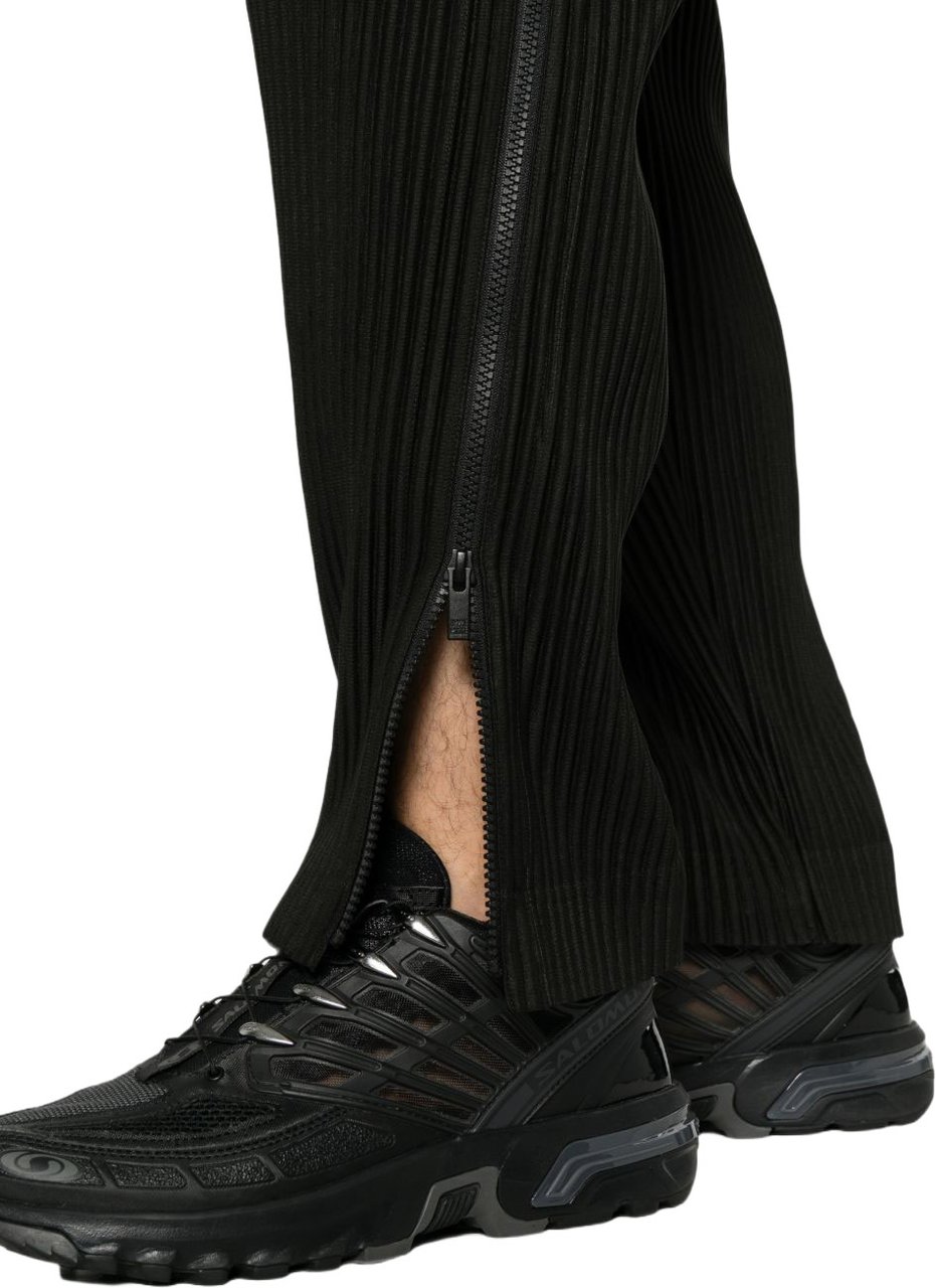 HOMME PLISSÉ ISSEY MIYAKE Trousers Black Zwart