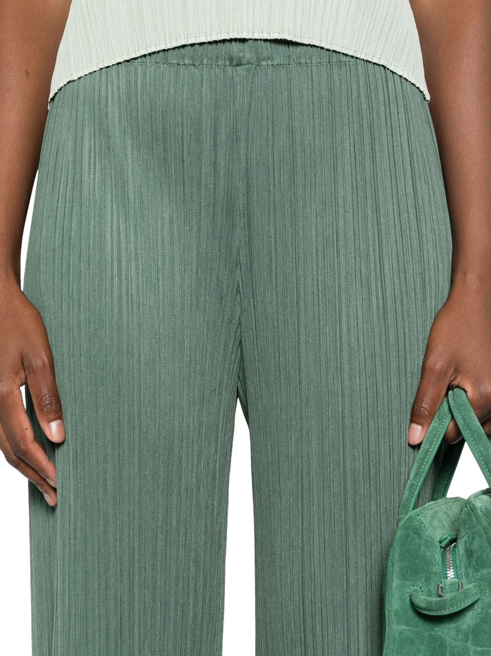 HOMME PLISSÉ ISSEY MIYAKE Trousers Green Groen