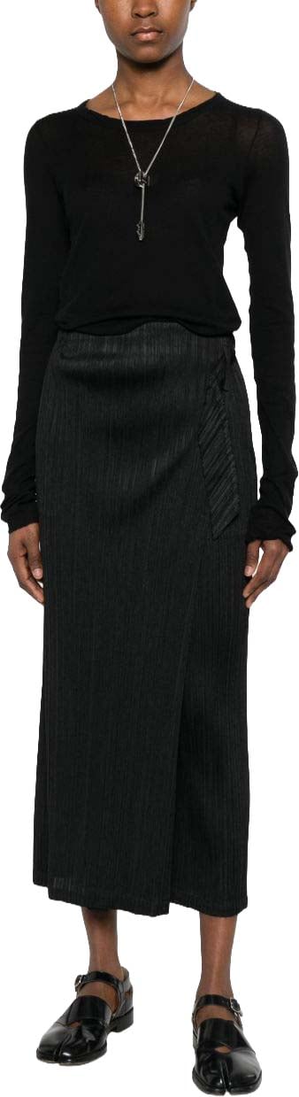 HOMME PLISSÉ ISSEY MIYAKE Trousers Black Zwart