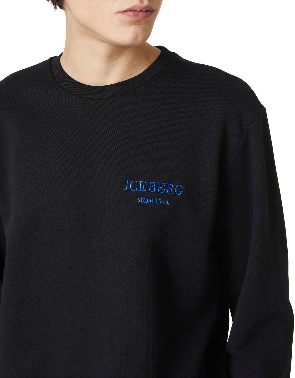 Iceberg Regular fit black crewneck sweatshirt with embroidered institutional Iceberg logo Zwart