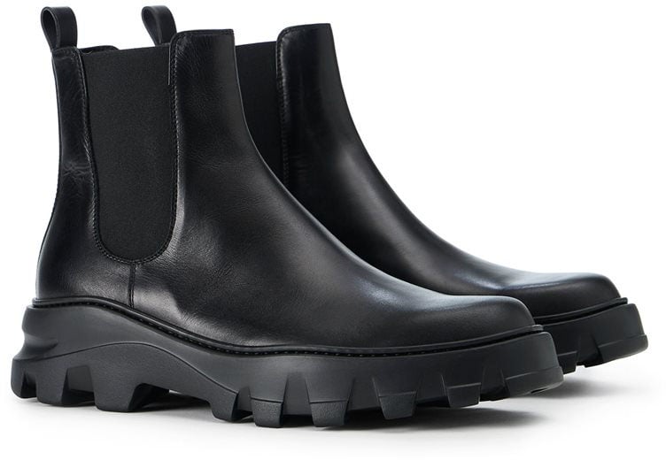 Iceberg Black calfskin ankle boots with chunky sole by Iceberg Zwart